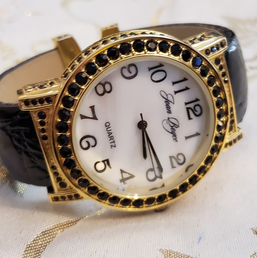 💕Joan Boyce Black & Gold Cuff Watch